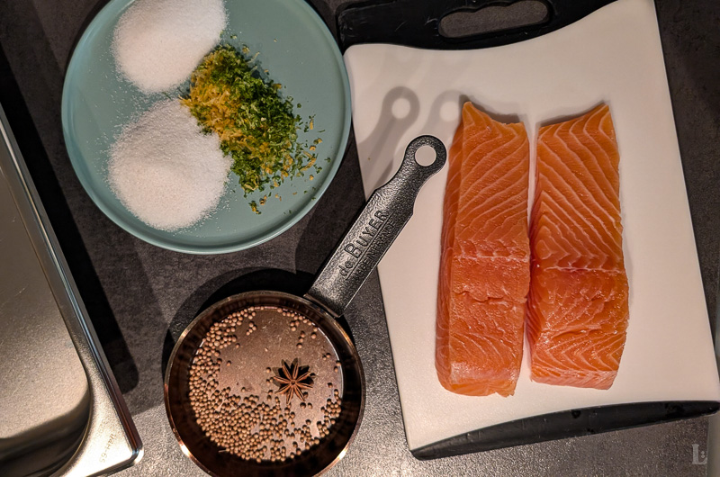 Zitrus-Gewürz-Beize für Fisch (für ca. 500 g Fisch, z. B. Saibling oder Lachs)